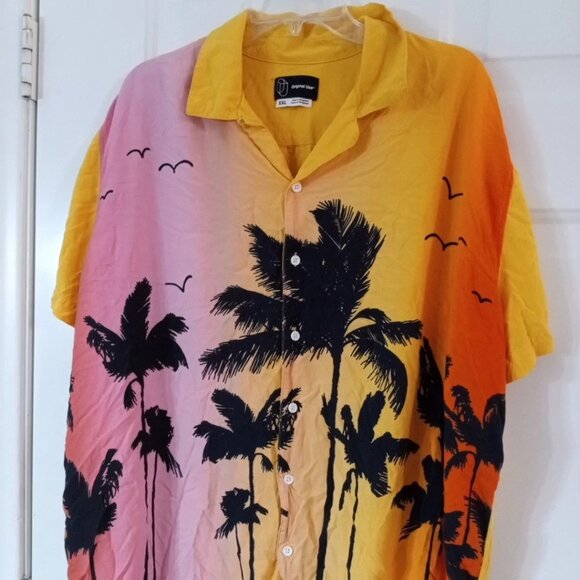 Original Use Men’s XXL Yellow/Orange/Pink Tropical Short Sleeve Button Down - Picture 4 of 5